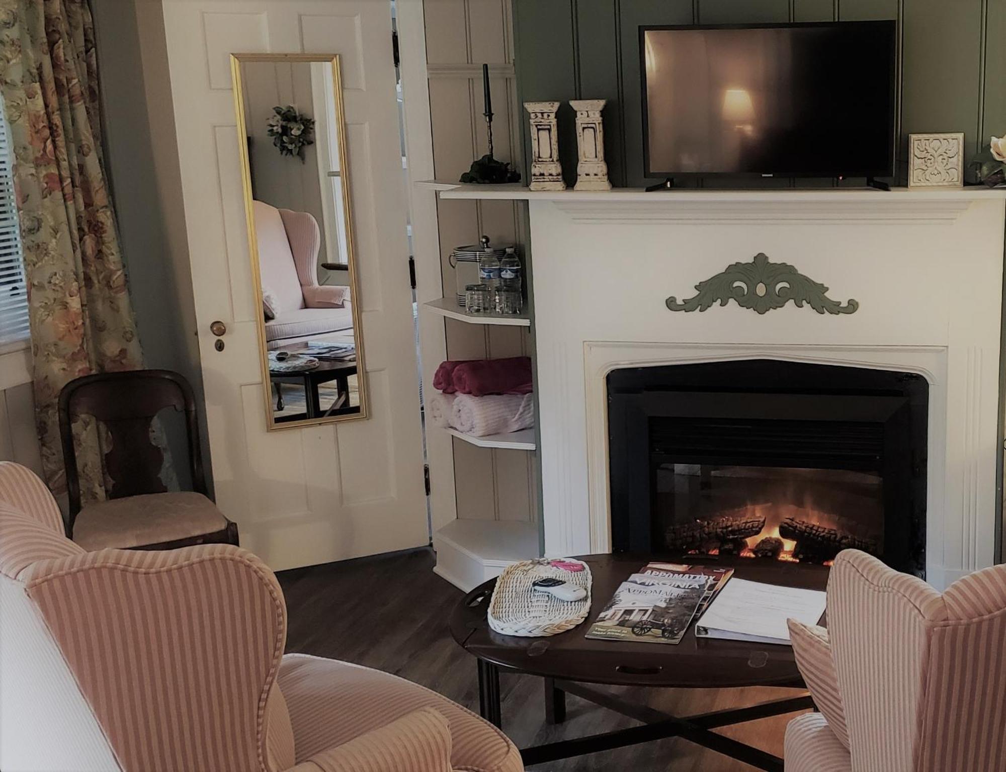 Longacre Of Appomattox Bed & Breakfast Room photo
