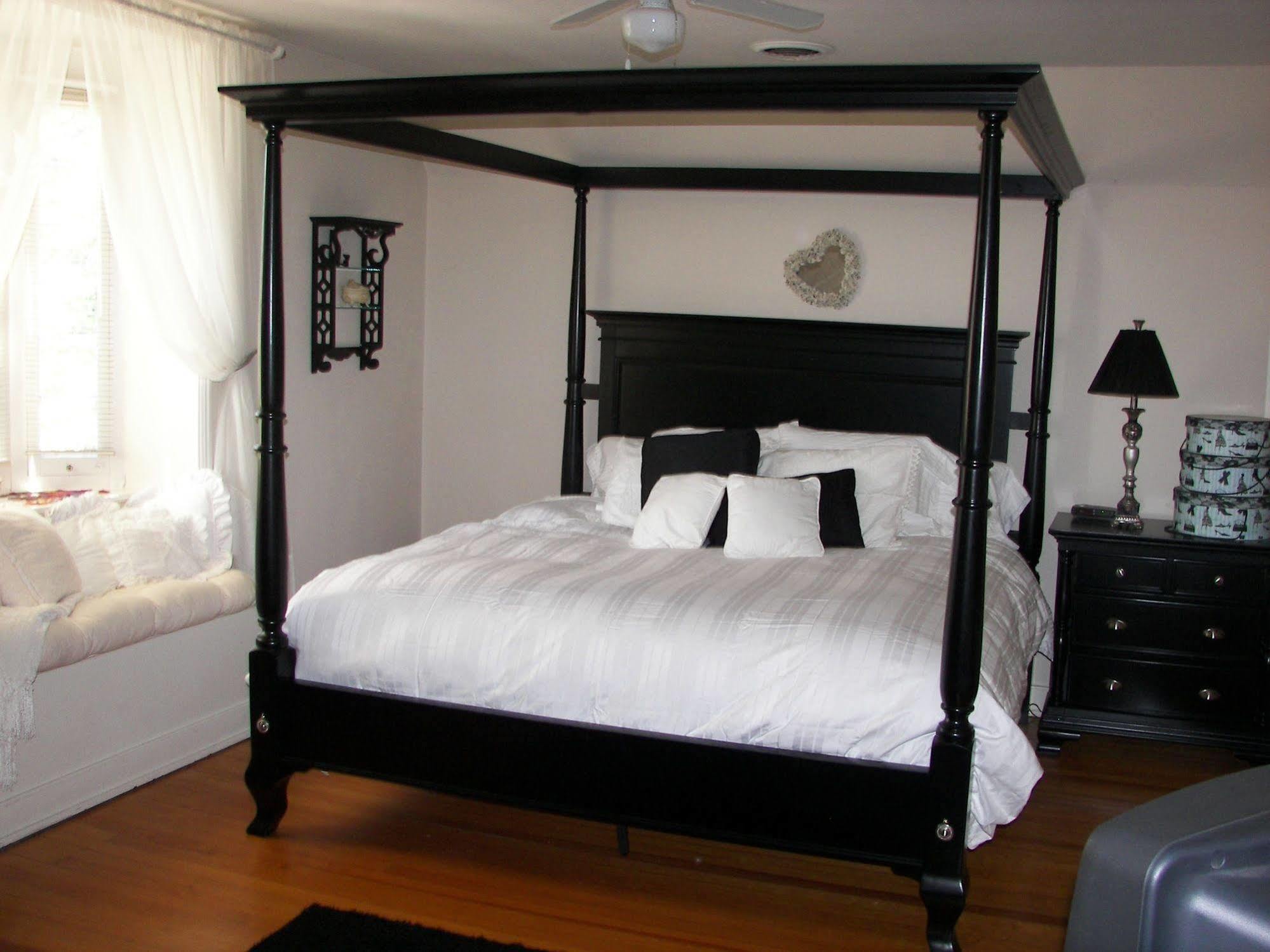 Longacre Of Appomattox Bed & Breakfast Room photo