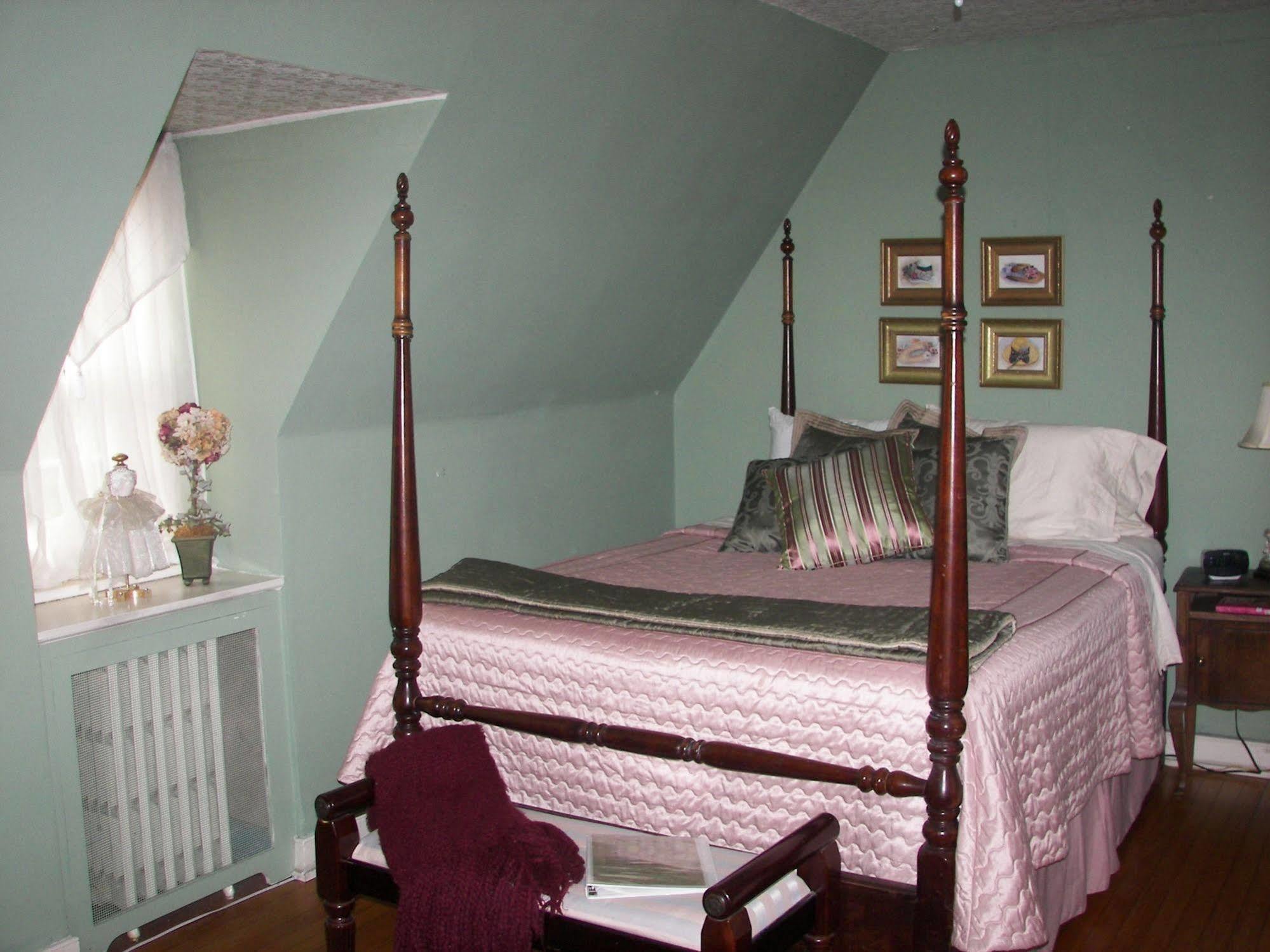 Longacre Of Appomattox Bed & Breakfast Room photo